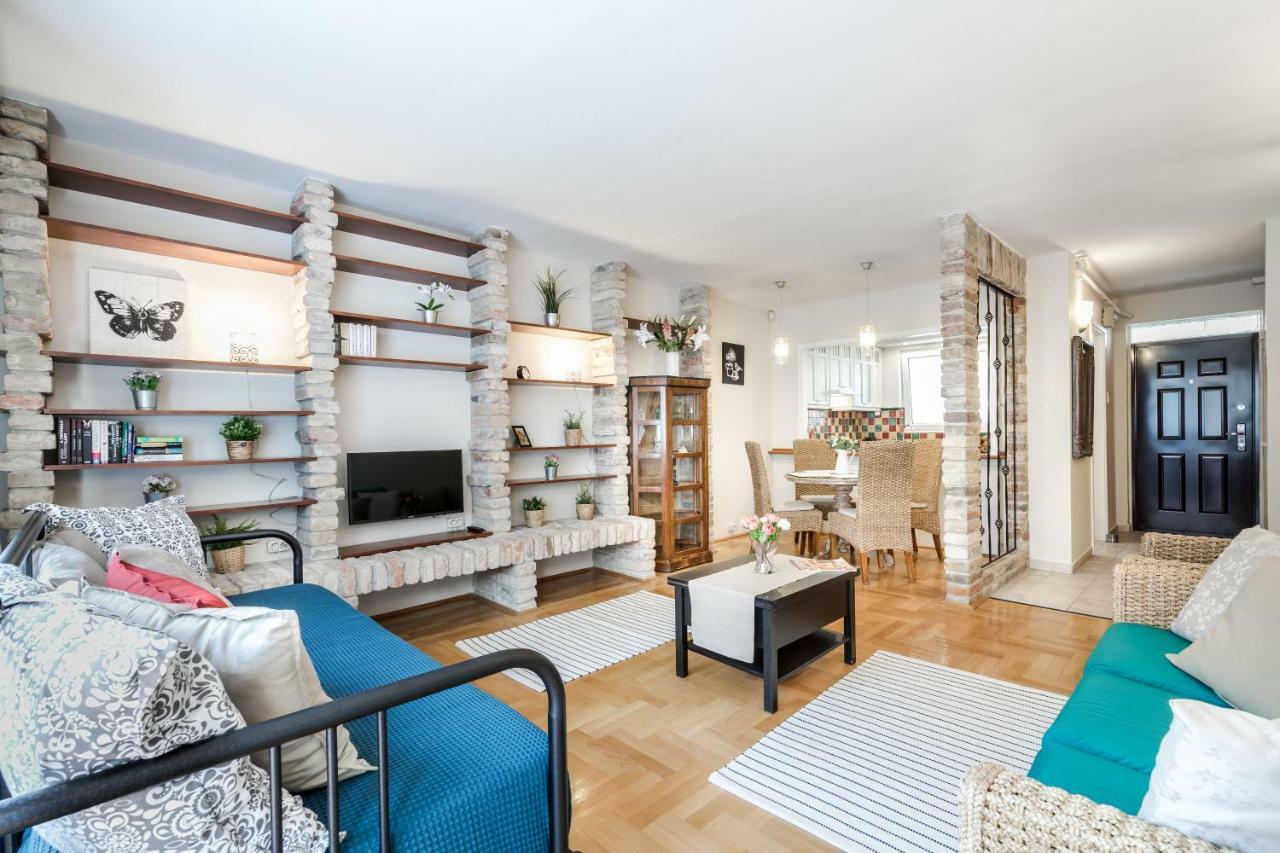 Bpr Golden Corner Suite With Balcony & A/C Budapest Eksteriør bilde
