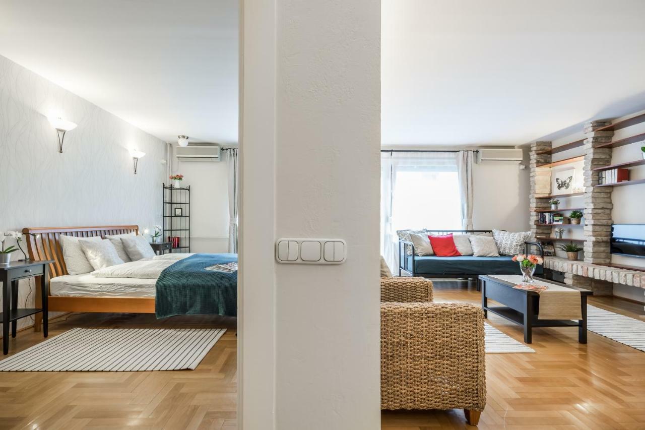 Bpr Golden Corner Suite With Balcony & A/C Budapest Eksteriør bilde
